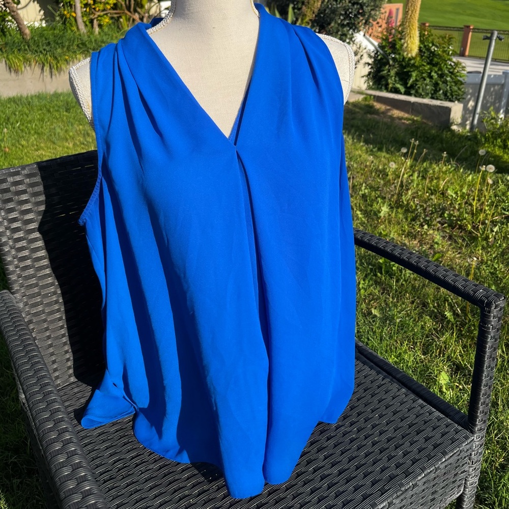 Vince Camuto Royal Blue V-Neck Sleeveless Camisole